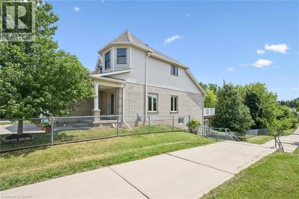 426 HIDDEN CREEK Drive — photo 3 of 50