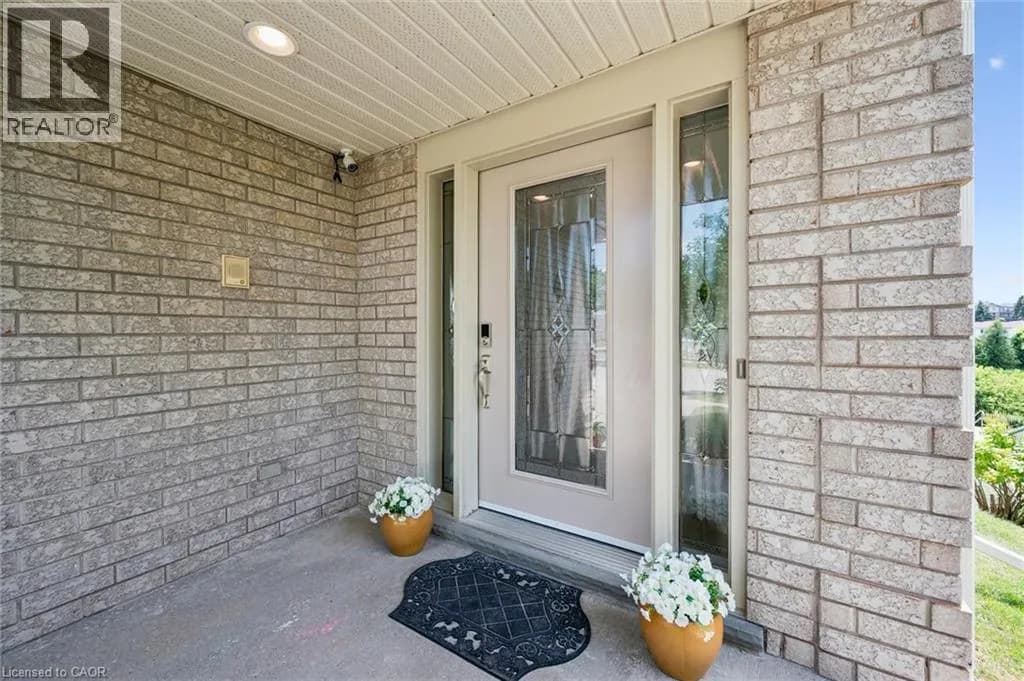 426 HIDDEN CREEK Drive — photo 4 of 50