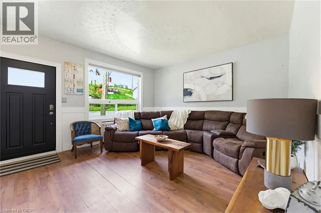 25 BEVERLY Street — photo 4 of 21