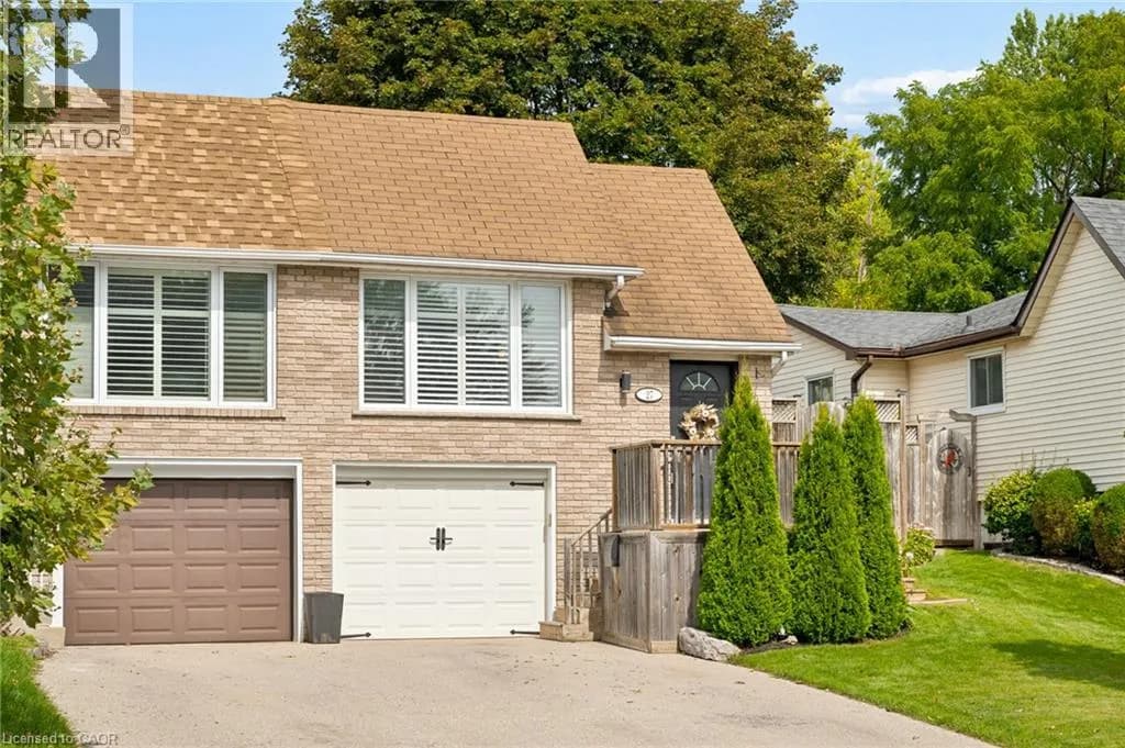 27 NICKOLAS Crescent — photo 2 of 39