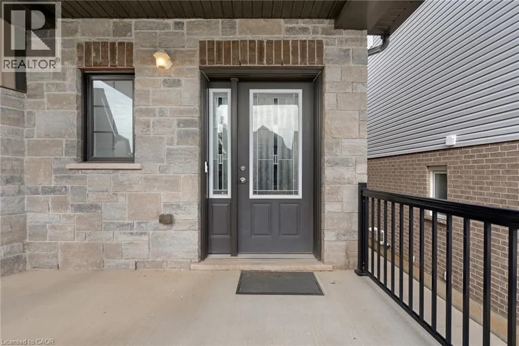 278 THOMAS SLEE Drive — photo 2 of 28