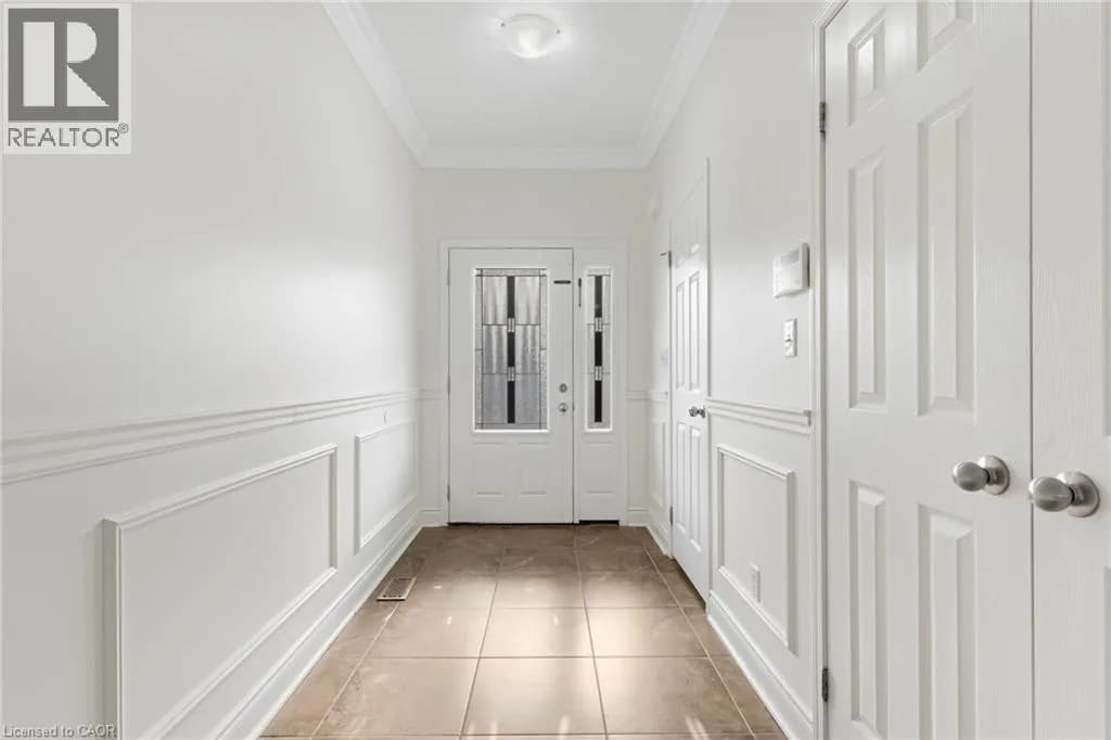278 THOMAS SLEE Drive — photo 5 of 28