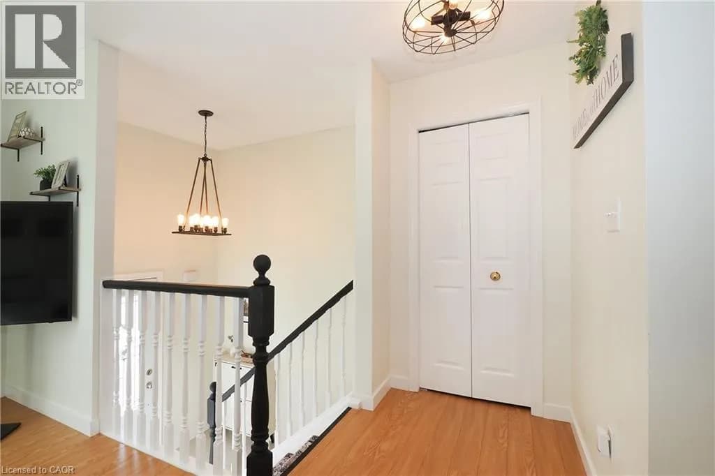 17 DYER Court — photo 5 of 45
