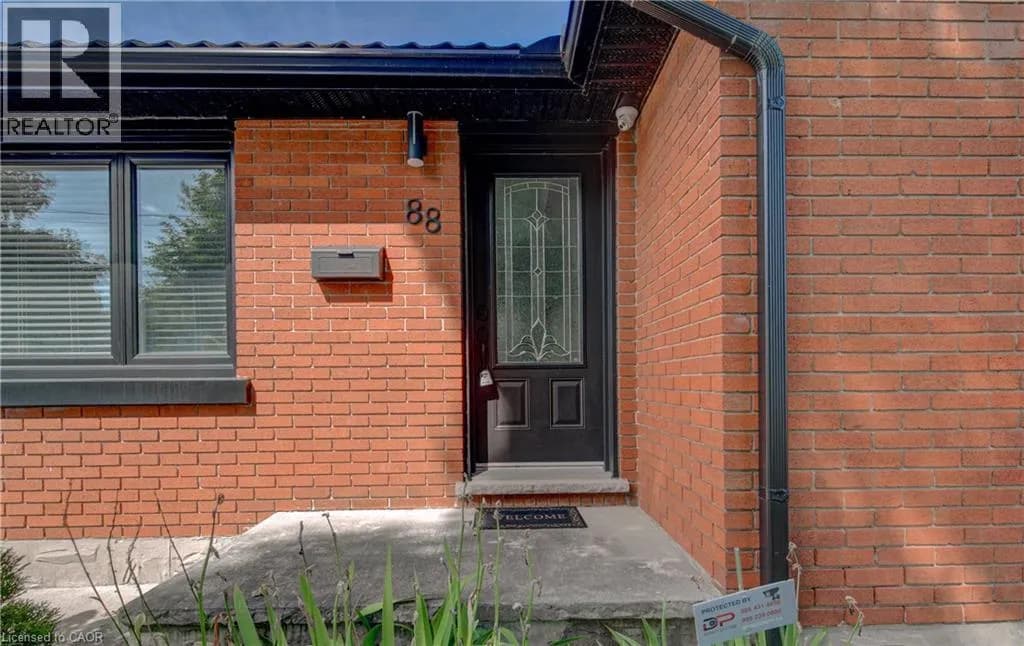 88 GLENVIEW Avenue — photo 4 of 44