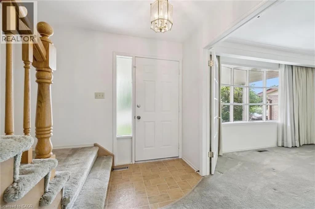 224 FOXHUNT Road — photo 4 of 48