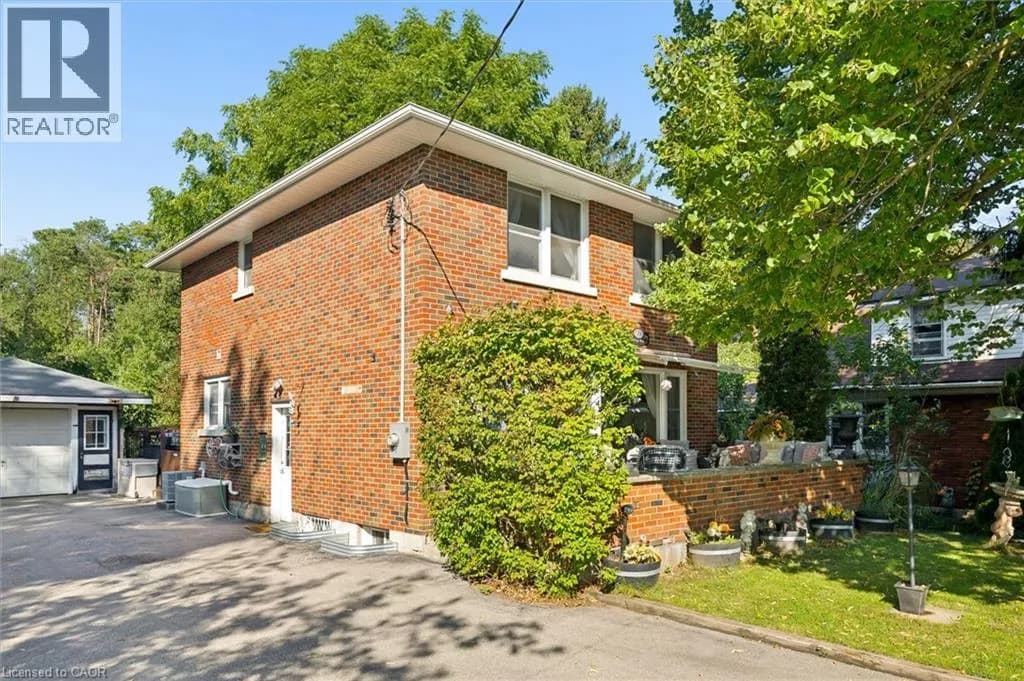 786 STIRLING Avenue S — photo 2 of 25