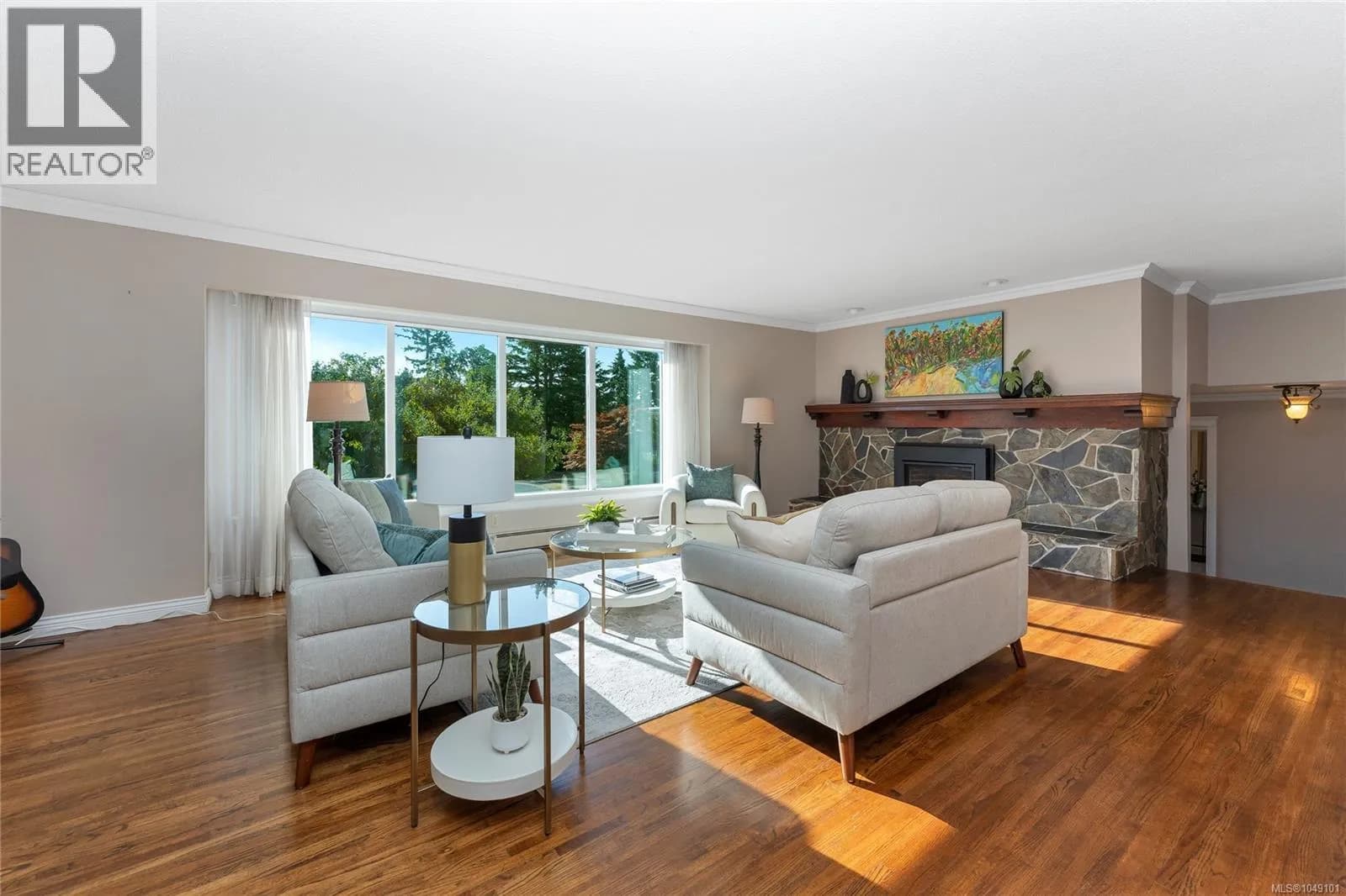 4052 Ebony Pl — photo 2 of 44