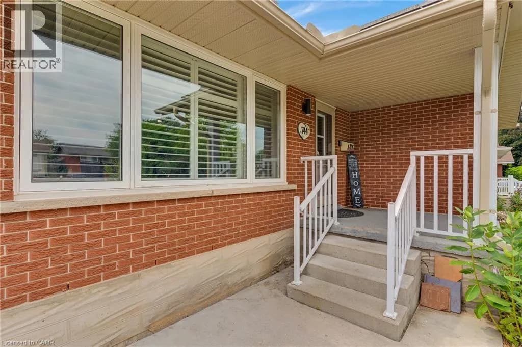 744 BIRCHWOOD Avenue — photo 4 of 35