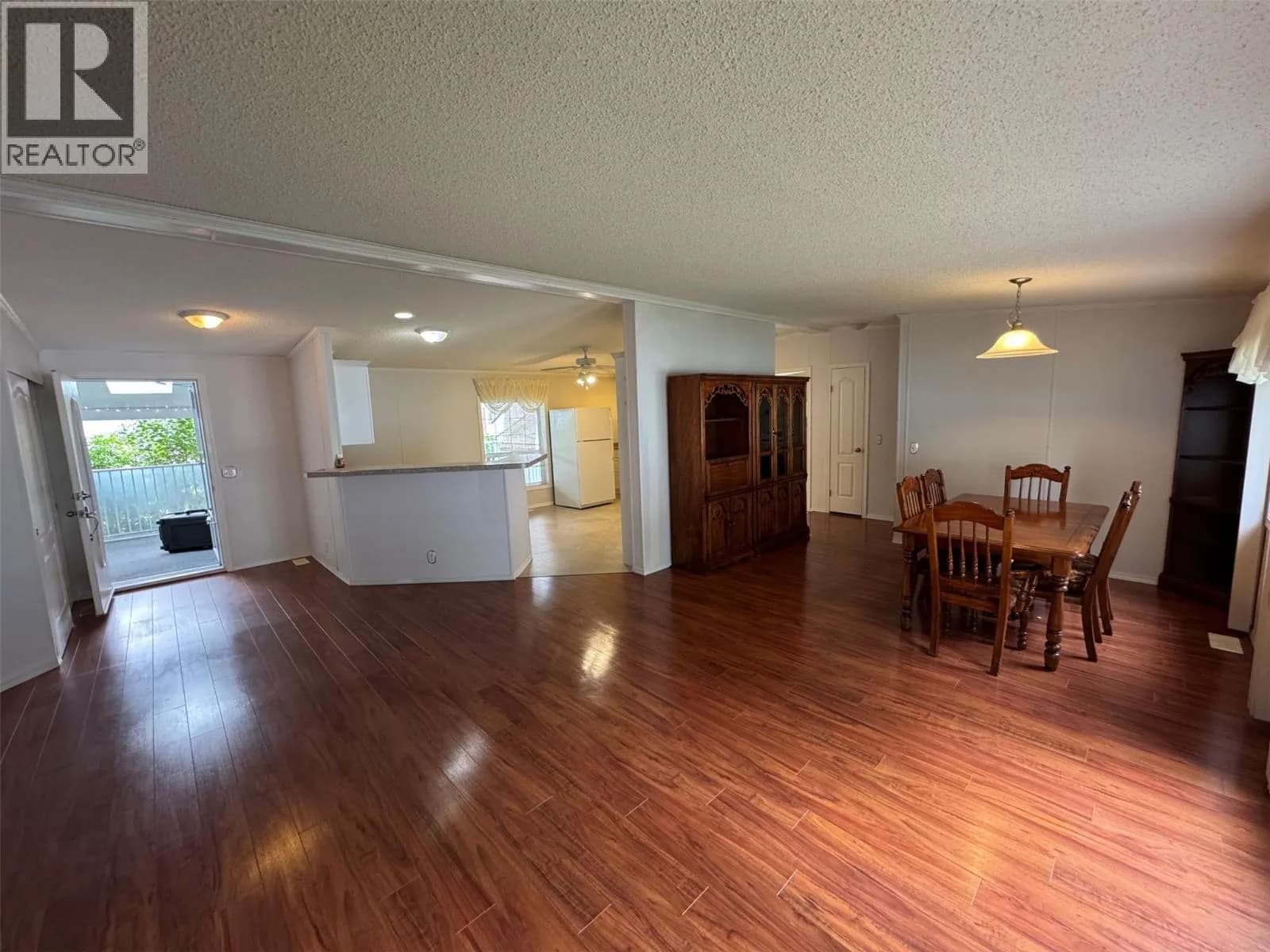 5455 Almond Gardens Road Unit# E4 — photo 4 of 39