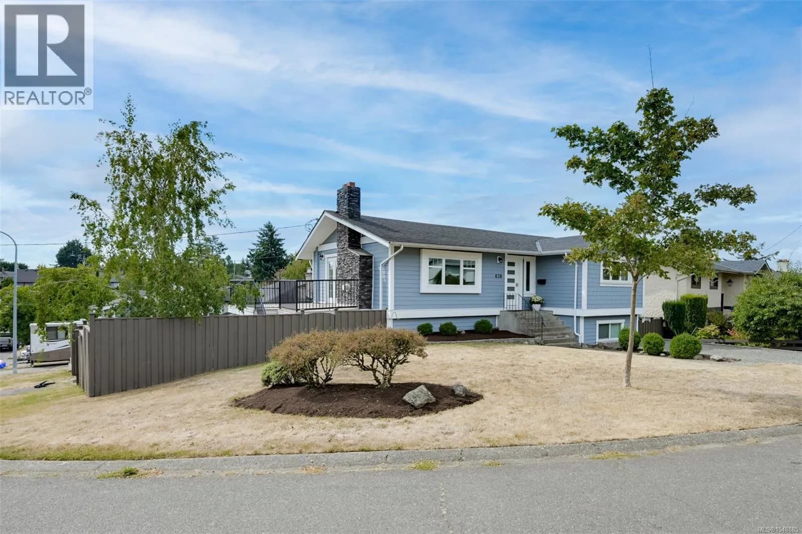 670 Polyanthus Cres — photo 5 of 61