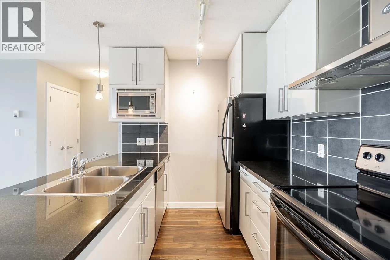 1203 689 ABBOTT STREET — photo 3 of 39