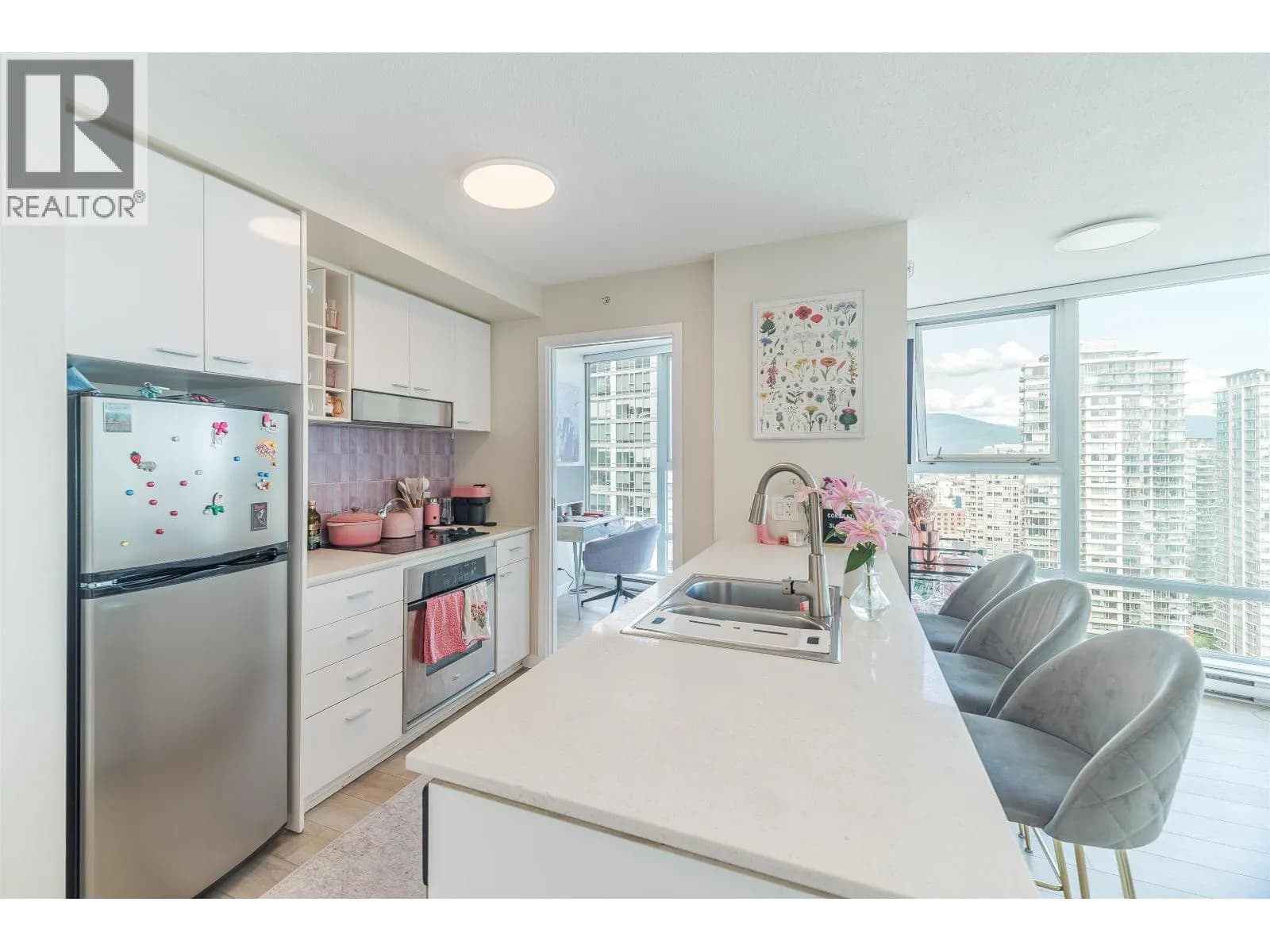 2308 111 W GEORGIA STREET — photo 4 of 24
