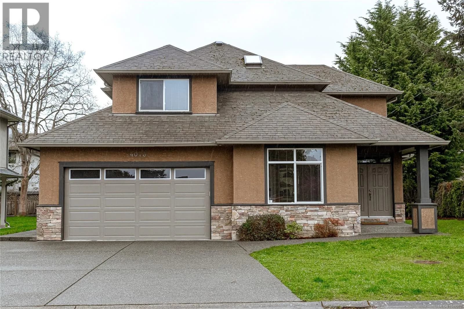 4073 Longview Dr — photo 3 of 42