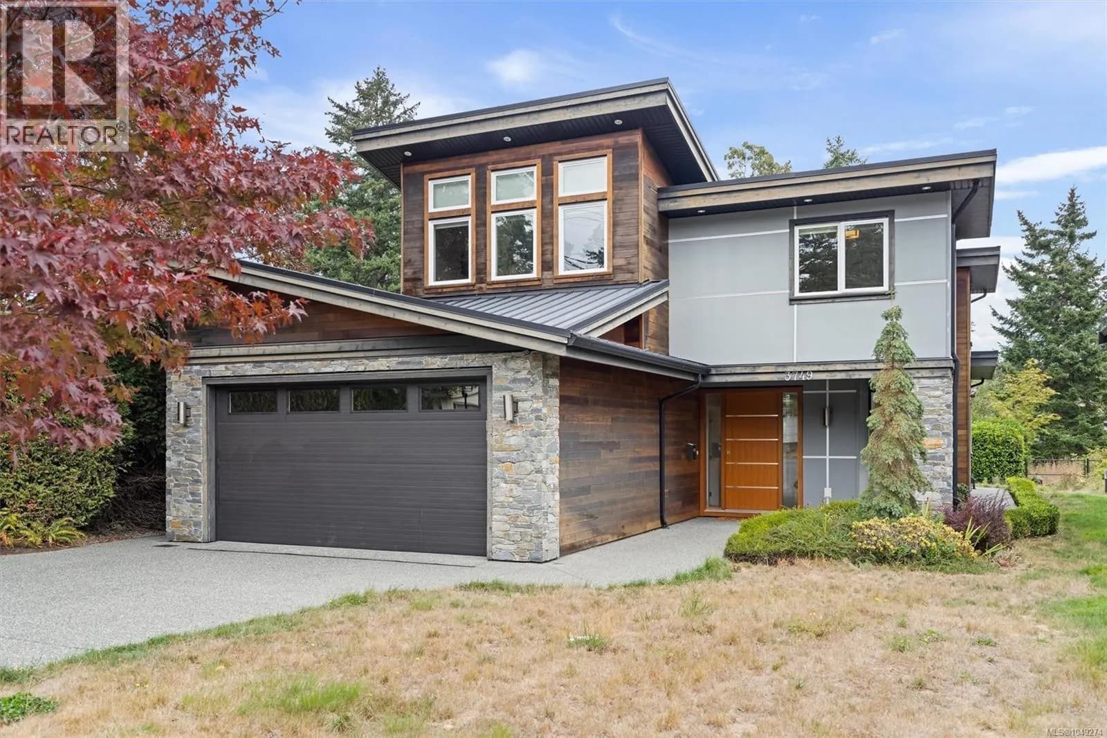 3749 Ascot Dr — photo 3 of 54