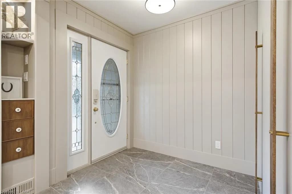 445 SHERRING Street — photo 3 of 44