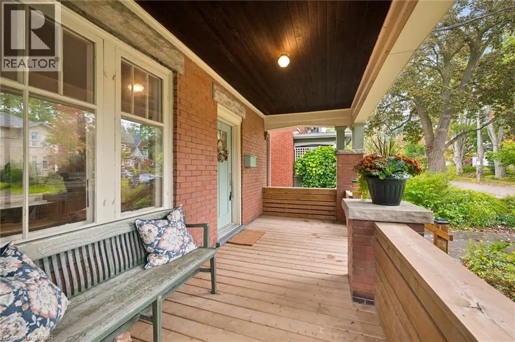 32 MARY Street — photo 4 of 50