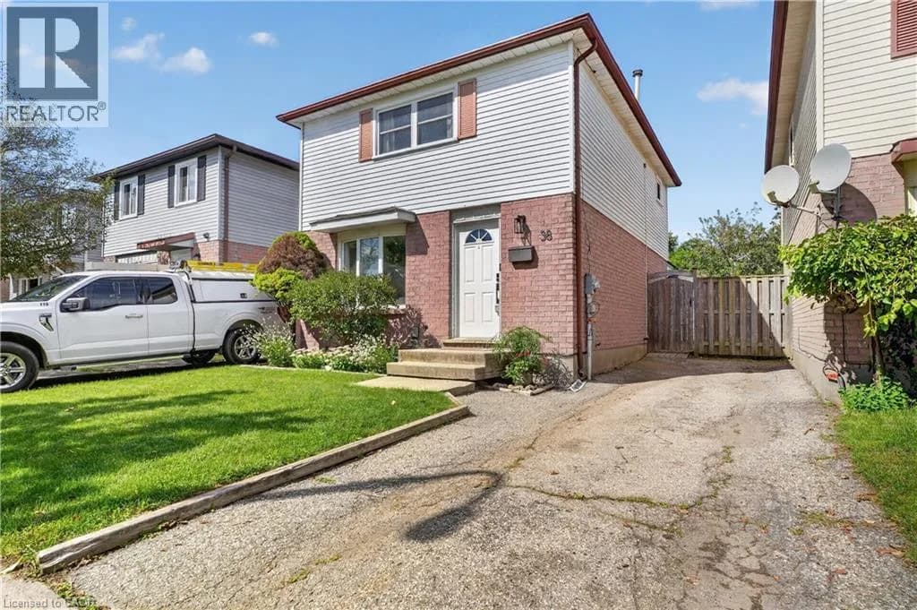 38 MEADOW WOODS Crescent