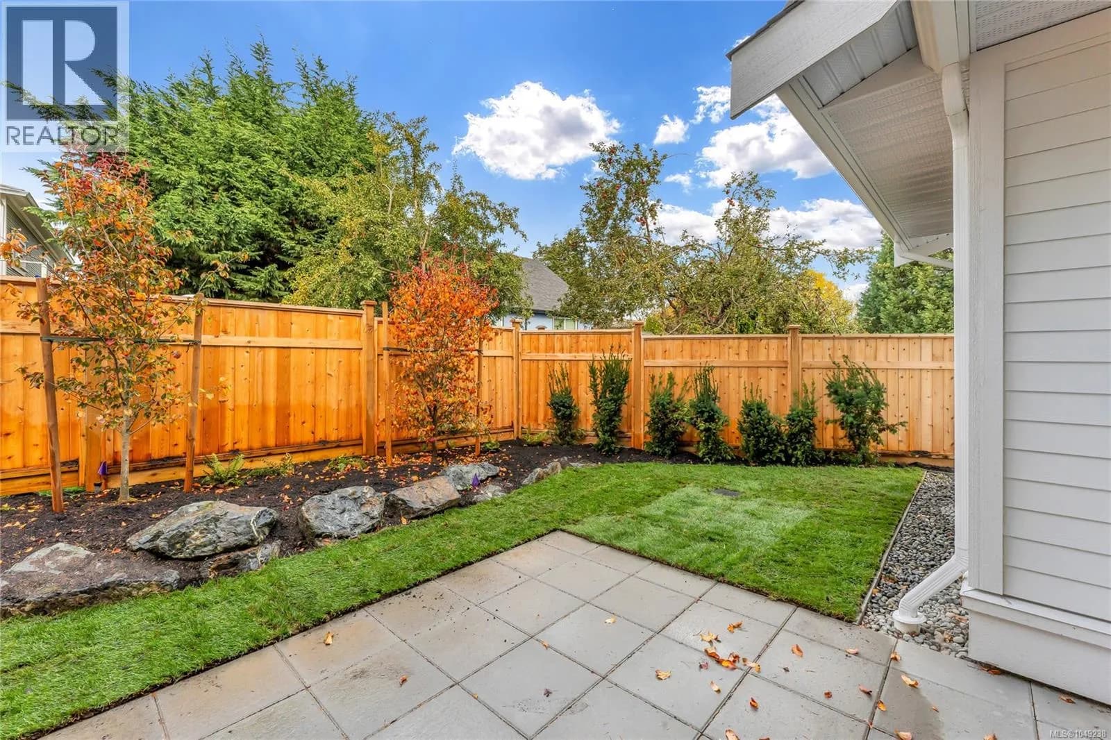 3 3098 Washington Ave — photo 4 of 20