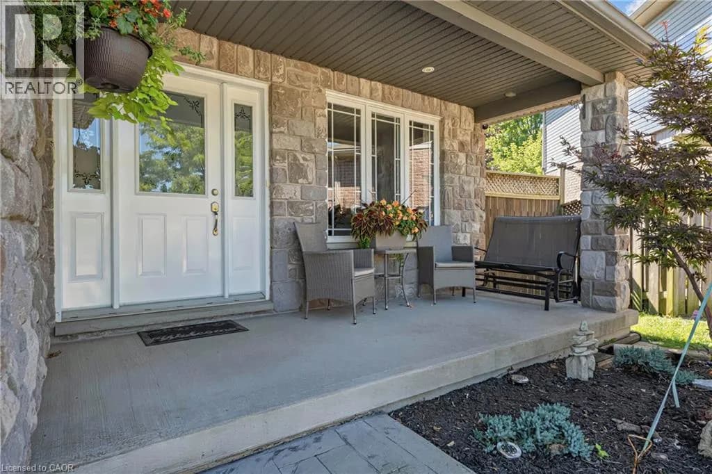 125 LANGLAW Drive — photo 2 of 39