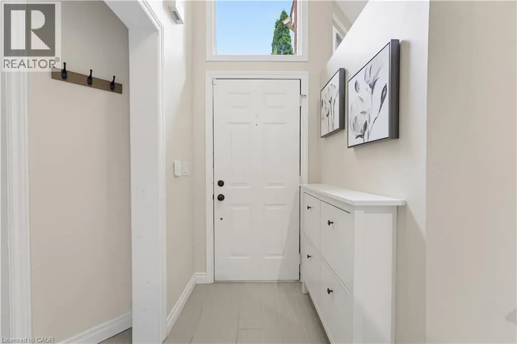 94 STANLEY Avenue — photo 4 of 39