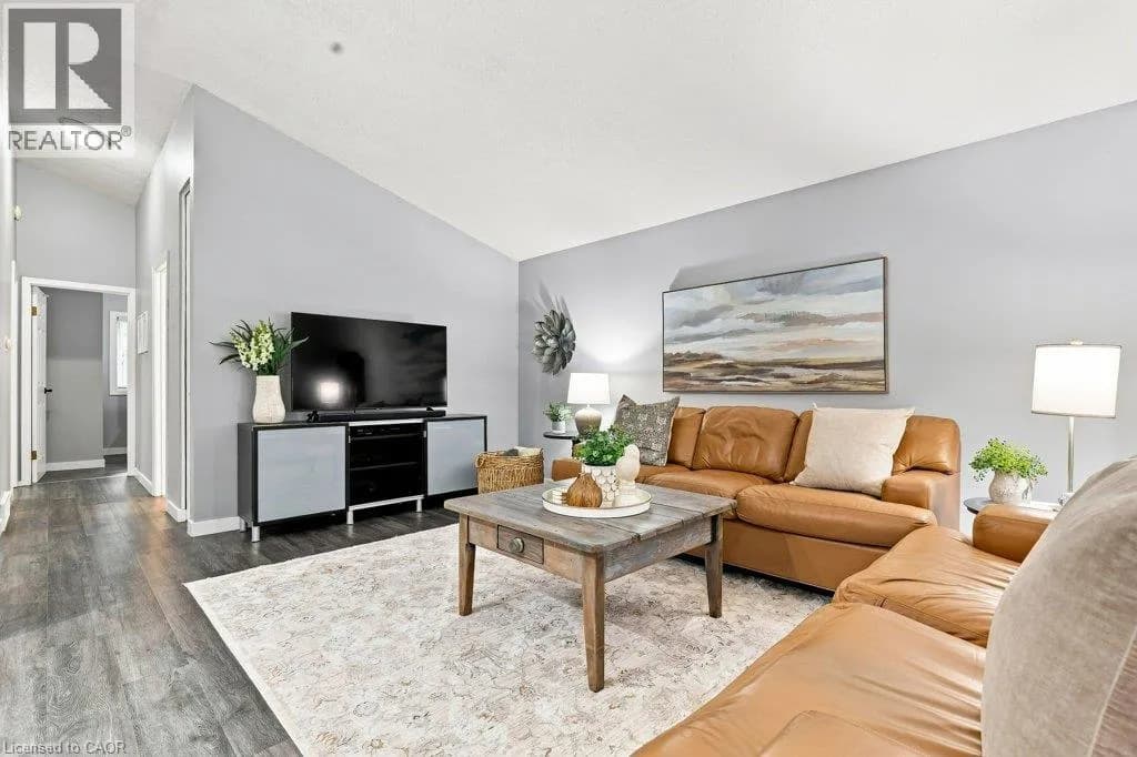 62 PINEDALE Drive — photo 4 of 20