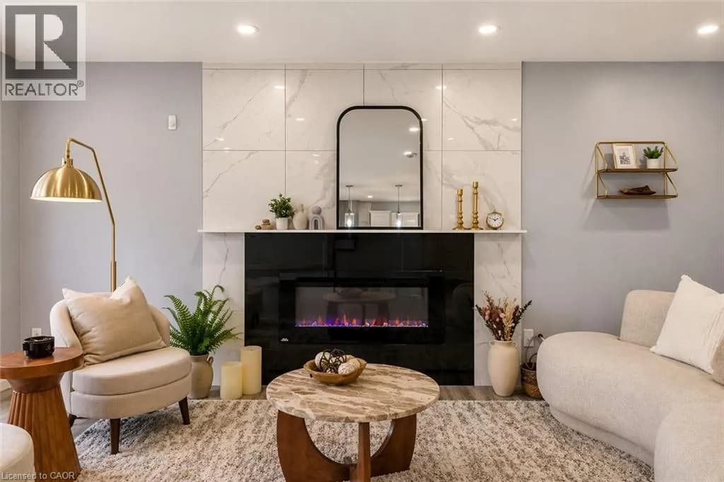 86 CARLYLE Drive — photo 3 of 27
