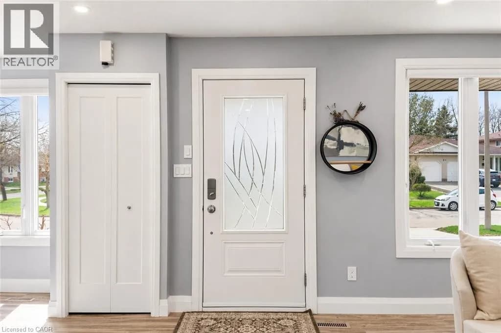 86 CARLYLE Drive — photo 5 of 27