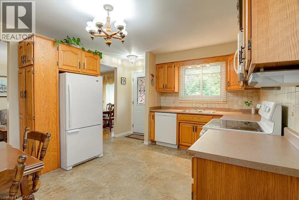 210 SHELLEY Drive — photo 3 of 36