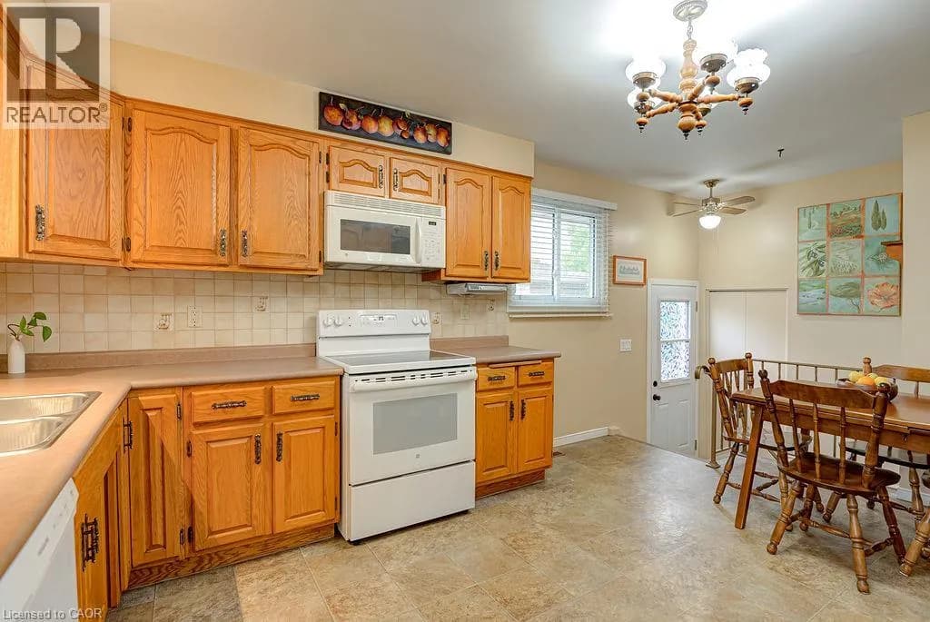 210 SHELLEY Drive — photo 5 of 36