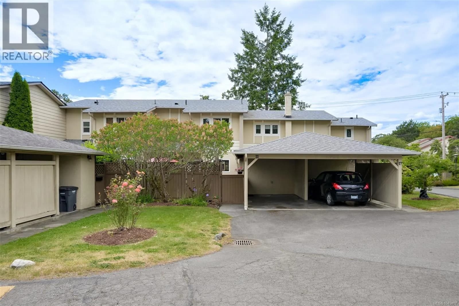 11 3981 Nelthorpe St — photo 2 of 52