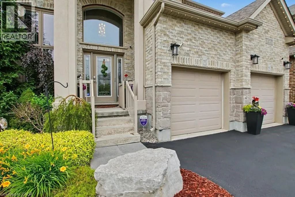 157 GREEN GATE Boulevard — photo 3 of 50