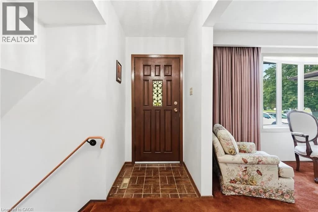 8 NORBERT Place — photo 4 of 48