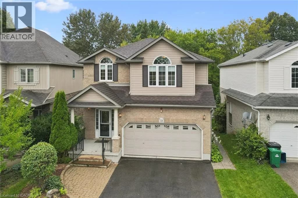 326 TEALBY Crescent — photo 3 of 50