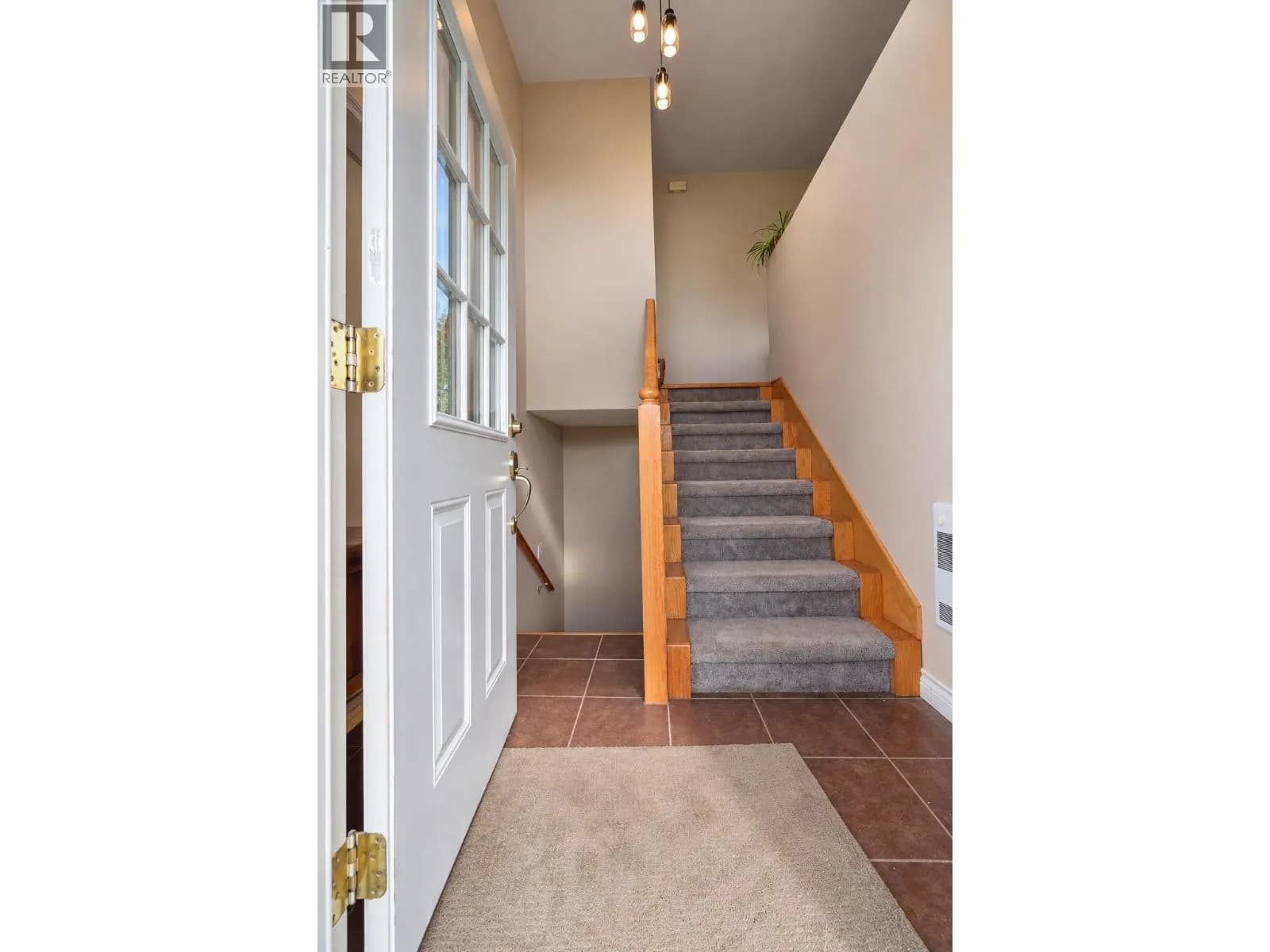 22 PARTRIDGE STREET — photo 2 of 19