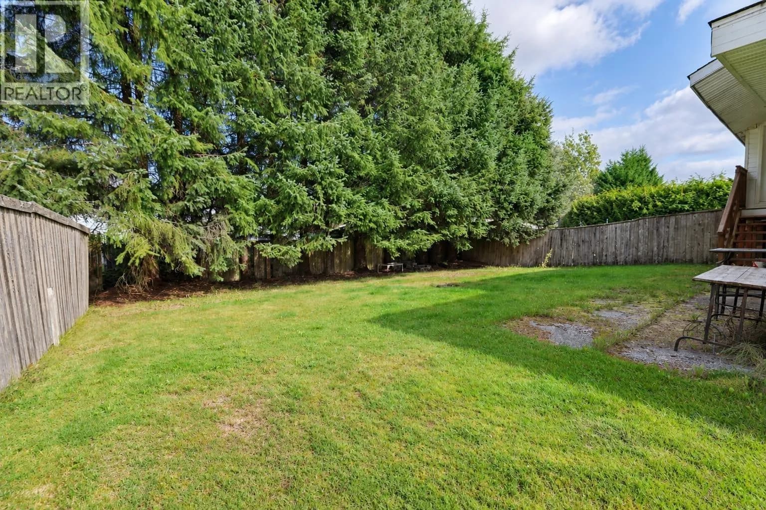 22 PARTRIDGE STREET — photo 4 of 19