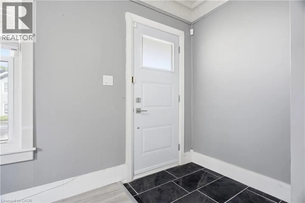 1108 QUEENSTON Road — photo 4 of 50