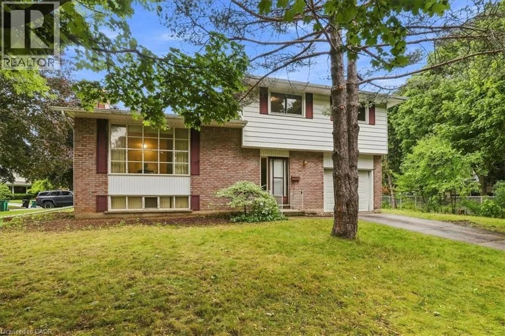 395 MOSSOM Place — photo 2 of 35