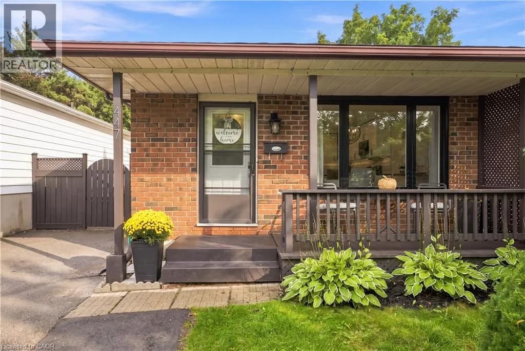 447 DRUMMERHILL Crescent — photo 4 of 46
