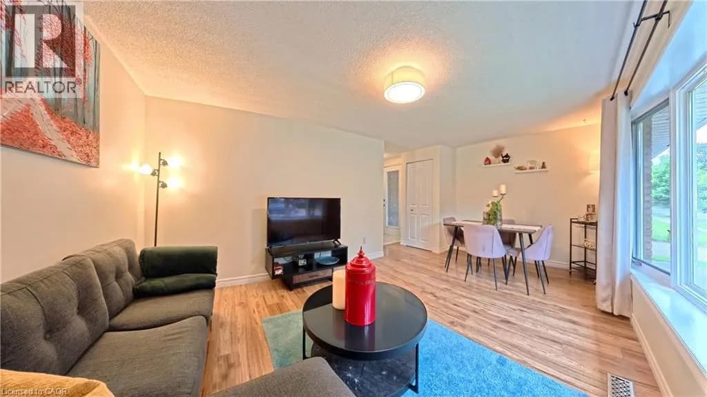 380 GRANGEWOOD Drive — photo 4 of 44