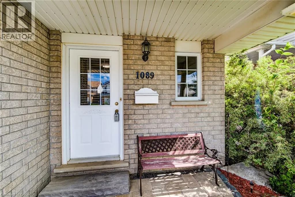 1089 COPPER LEAF Crescent — photo 3 of 36