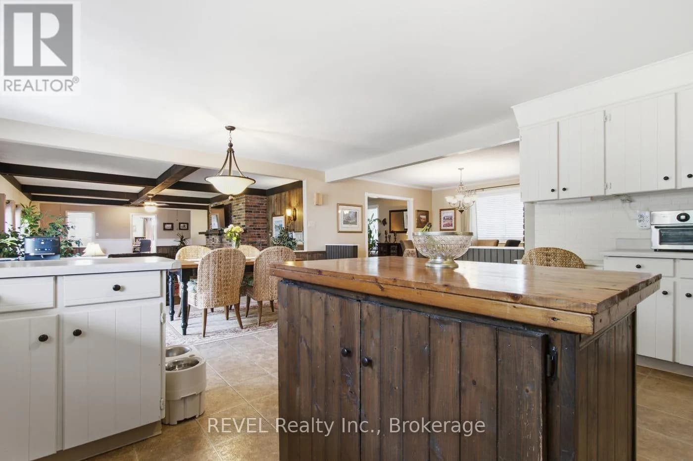 671 KILMAN ROAD — photo 5 of 50