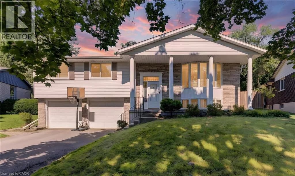 106 AUTUMN HILL Crescent