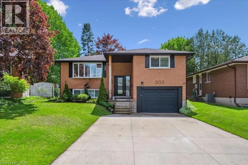303 MARTINDALE Crescent