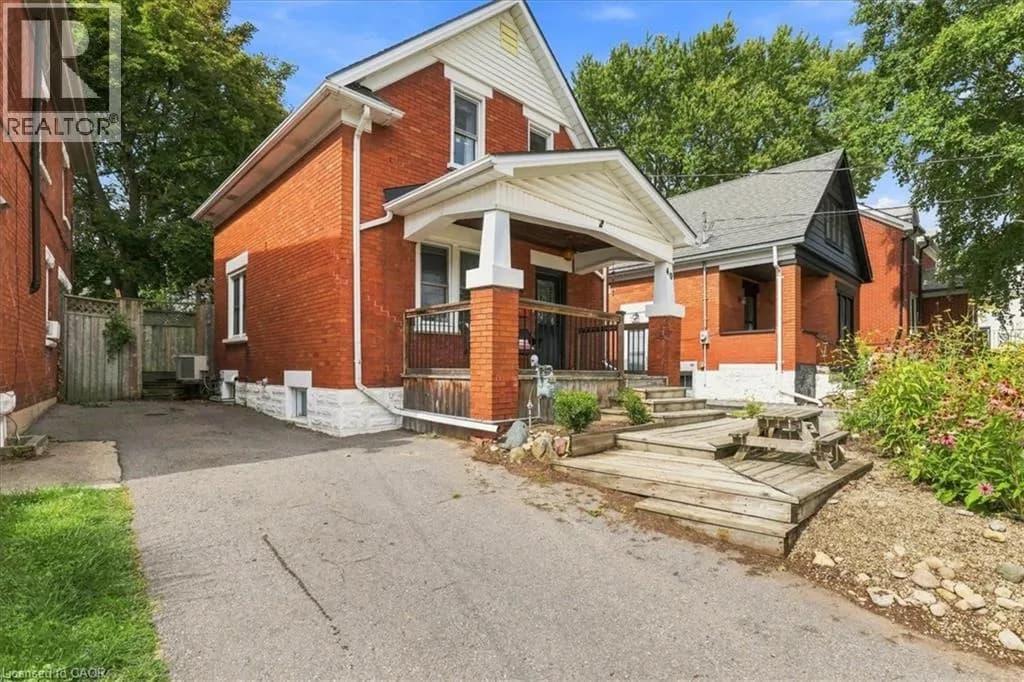 40 GUELPH Street