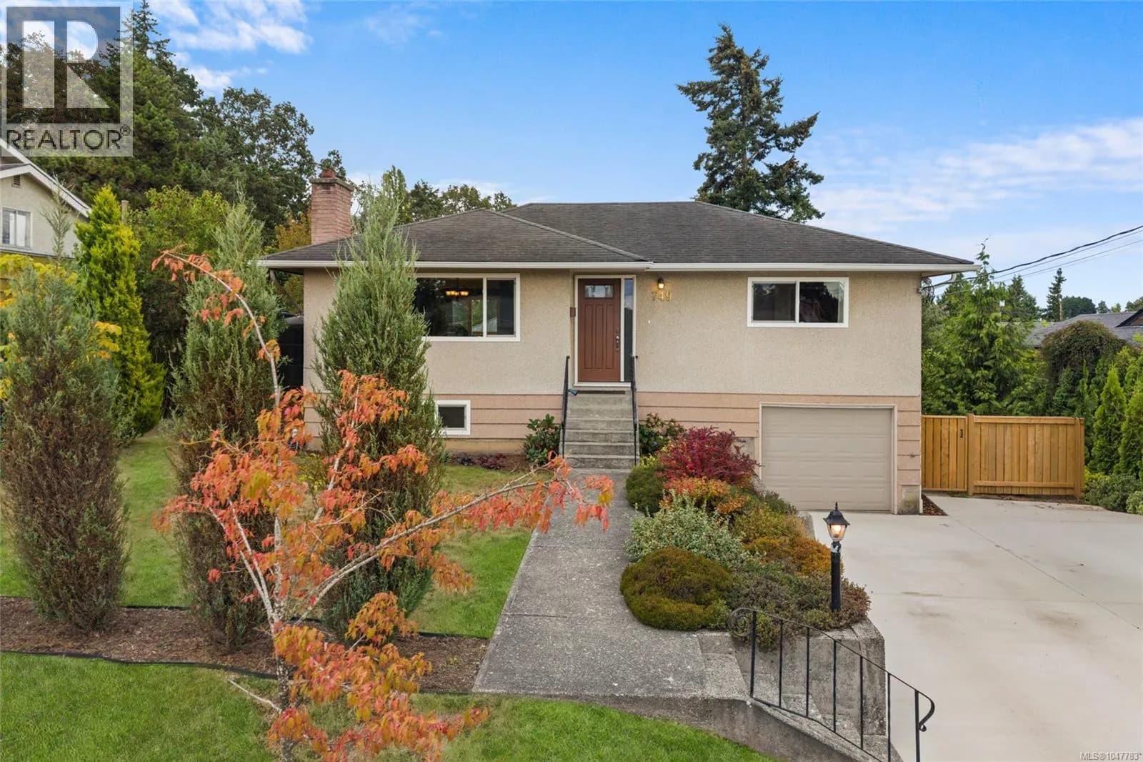 749 Lily Ave