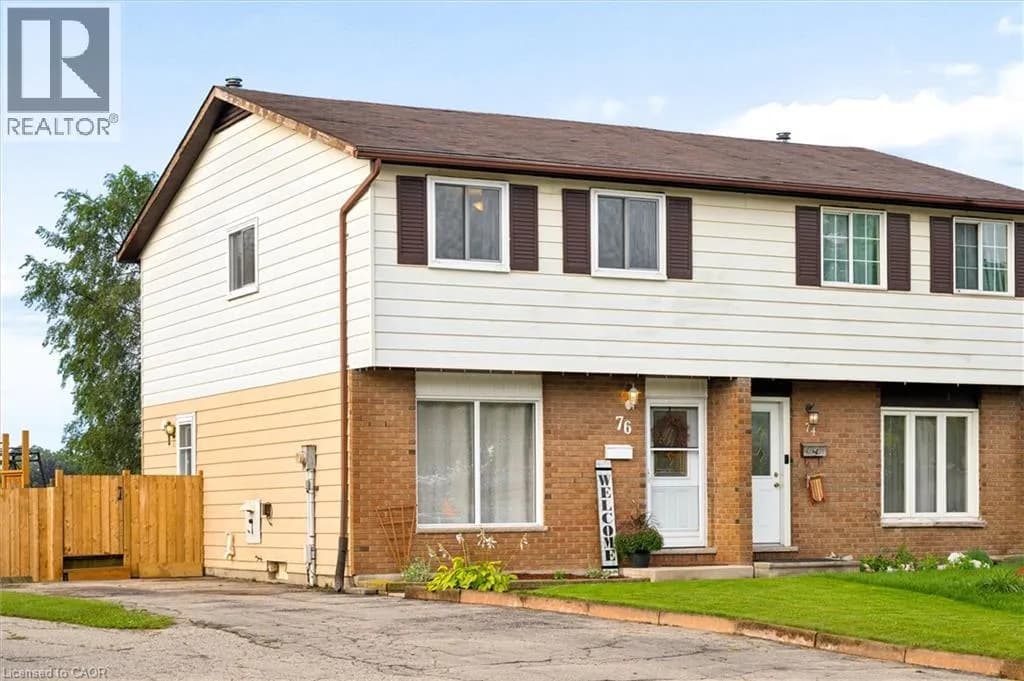 76 CLUTHE Crescent