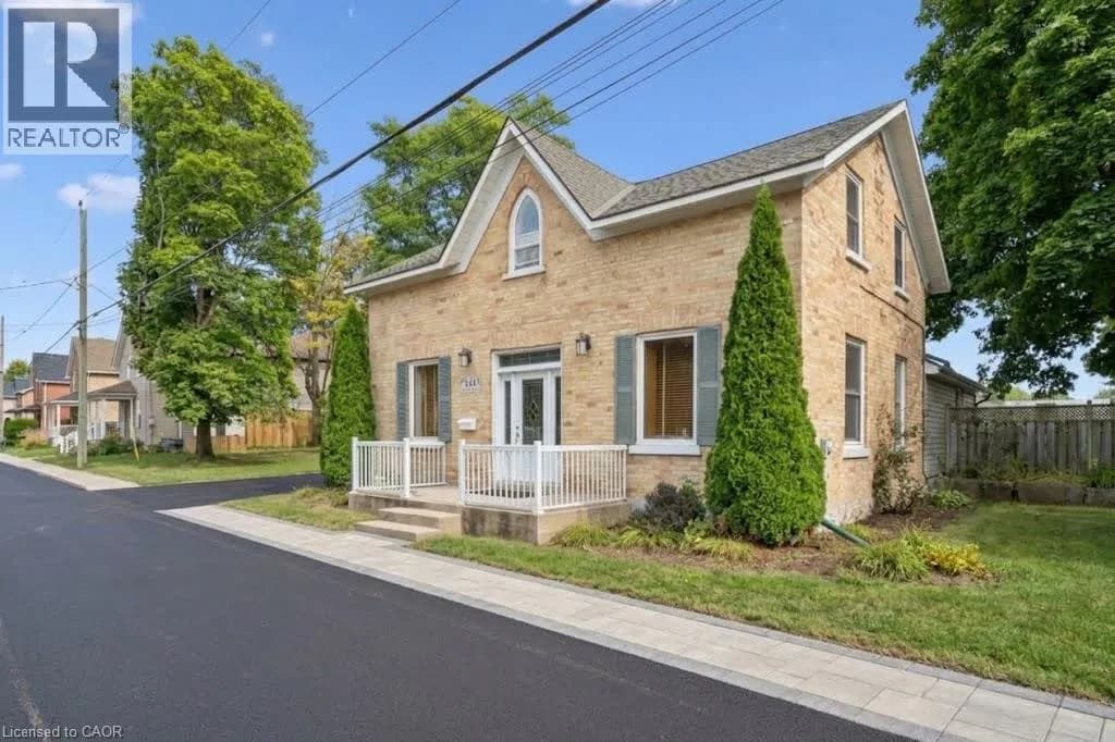 344 QUEEN Street W