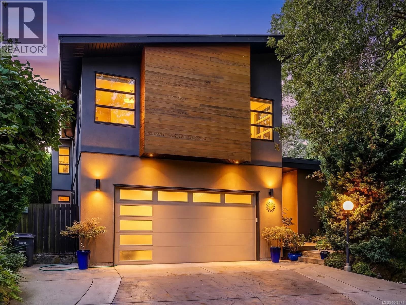 1047 San Marino Cres