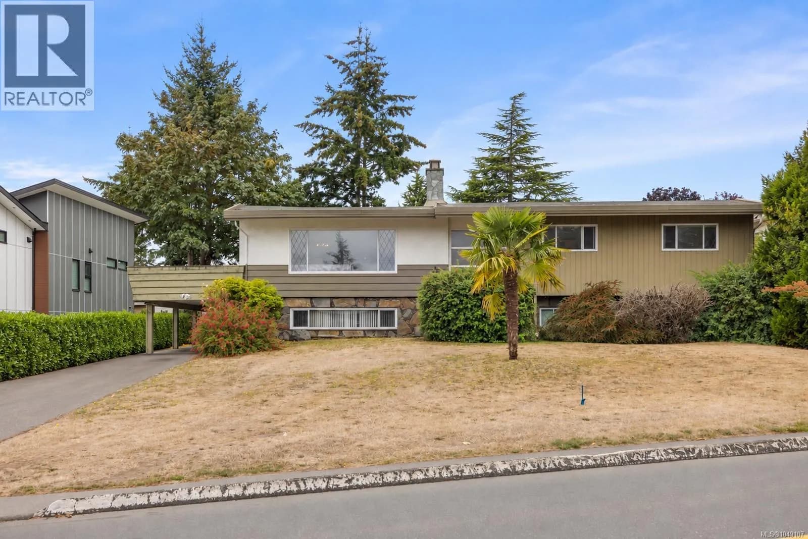 1867 Grandview Dr