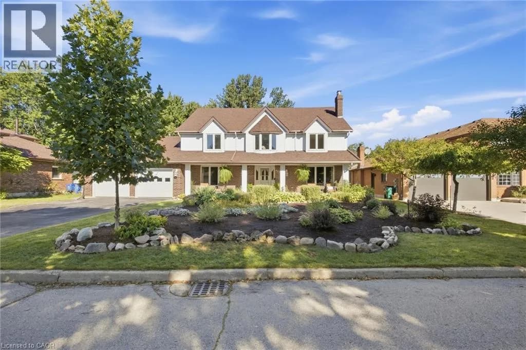 527 ANNDALE Court